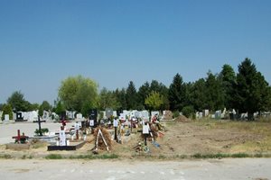 Пик на погребенията в Пловдив, местата свършват