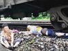 Машинист се хвърли пред влак в Китай, за да спаси възрастна жена (Видео)
