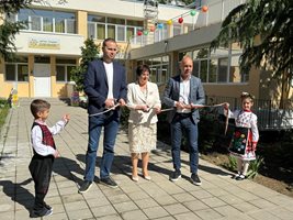 Кметът на Пловдив Костадин Димитров откри санираната детска градина "Еделвайс" в район "Тракия".