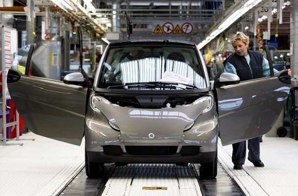 Франция бележи стабилен ръст на продажбите, което осигурява работа на френската автомобилна промишленост.  СНИМКА: РОЙТЕРС
