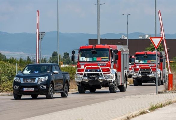 Български пожарникари ще отпътуват за Гърция, за да помогнат в борбата с пламъците Снимка: МВР