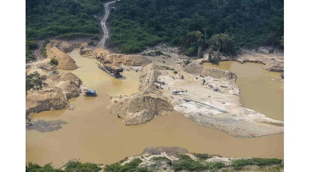 Агенцията засича нелегална мина в тропическите гори на Амазонка, щата Рорайма.