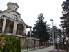 Монтираха ново улично осветление
в района на църквата „Възкресение Христово” в Търново