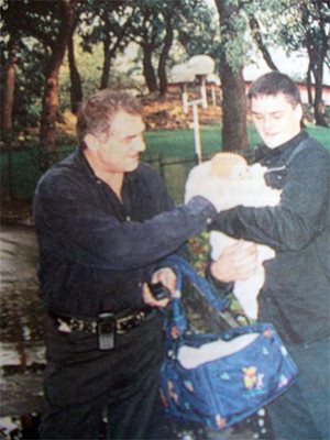 Радулов с двете си деца в Шумен
СНИМКА: АРХИВ
