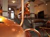 Чешки архитект спасил рушаща се историческа пивоварна край Прага (Снимки)