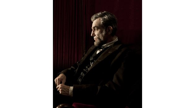 В ролята на Ейбрахам Линкълн, за която също бе удостоен с "Оскар".