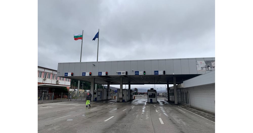 Without the last 150 meters, without parking, even without asphalt, but the “Europe” highway has reached Kalotina (Overview)