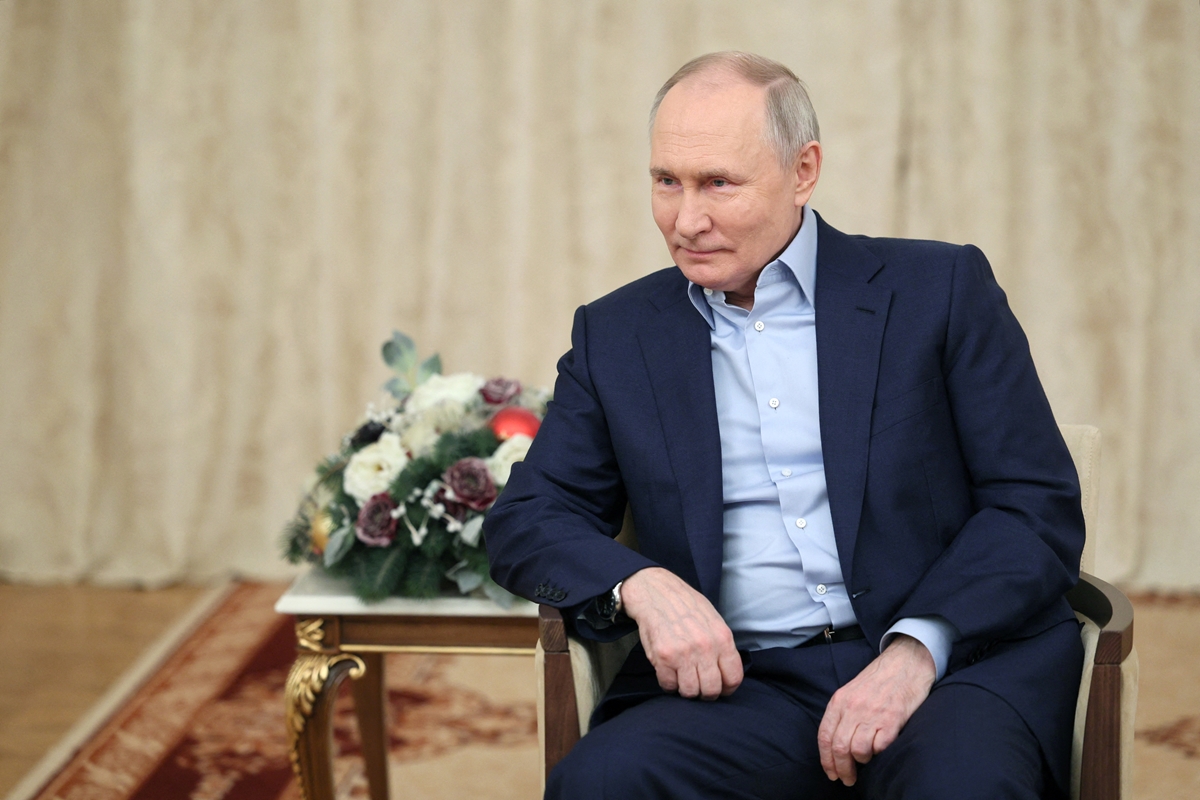 Опасността сега е, че Путин ще представя Украйна и Запада като лагера на “вечната война”, а себе си като миротворец