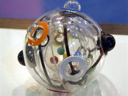 Новото изобретение на Рубик е сферата “360”.
