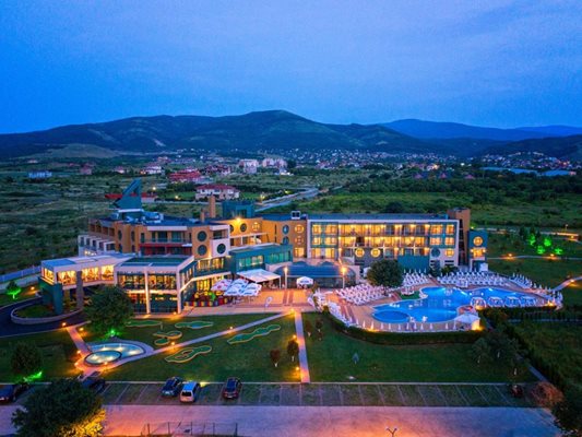 Кои звезди ще празнуват Коледа 
и Нова година с гостите на 
луксозен СПА хотел край Пловдив