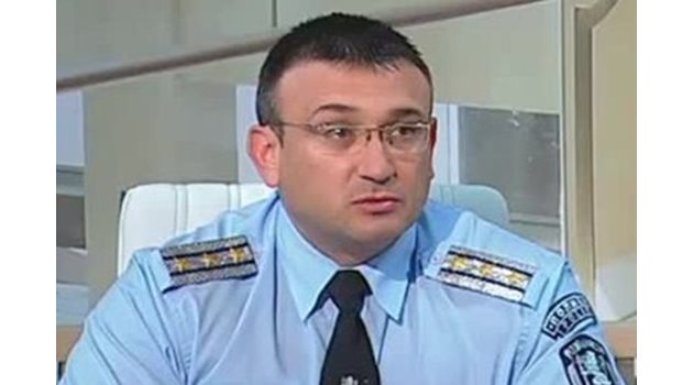 Ст. комисар Младен Маринов уточни, че чуждите граждани са имали легални документи.