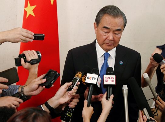 Китайският министър на външните работи Ван И СНИМКА: Ройтерс