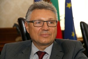 Велизар Шаламанов: Клубът ни в “Да, България” държи на принципите, с които тя бе създадена
