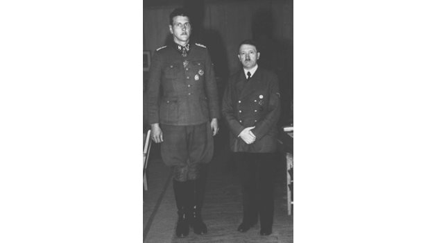 Адолф Хитлер и Ото Скорцени - репродукция