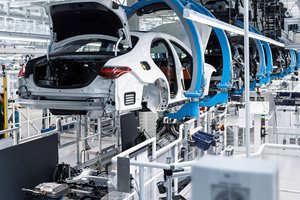 Mercedes обмисля изграждането на завод за електрически коли в Сърбия