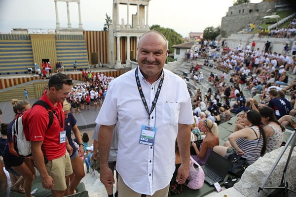Иван Попов на церемонията по откриването на световното първенство на амфитеатъра в Пловдив.