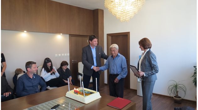 За 50 години като кмет от община Самоков му организират празненство.