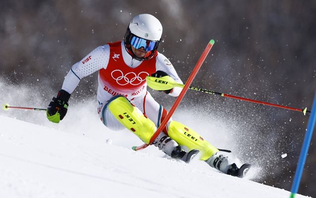 Алберт Попов финишира девети в слалома на зимната олимпиада