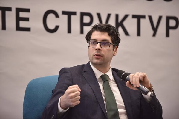 Вицепремиерът Атанас Пеканов на конференцията на КРИБ и "24 часа" относно парите по плана за възстановяване и европейските фондове