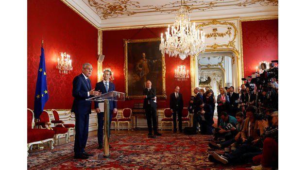 Президентът и канцлерът на Австрия дават пресконференция.  СНИМКА: РОЙТЕРС