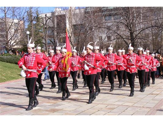 Гвардейци ще водят традиционното празнично шествие в центъра на Кърджали на 3 март.