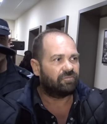 Румен Рончев остава в ареста.