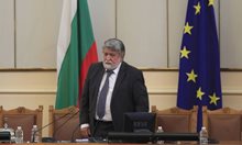 Новият председател на НС Вежди Рашидов: Парламентът не е сатиричен театър