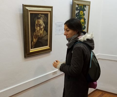 Изложбата с картини на Майстора ще остане в Бургас до 20 март.