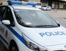 Криминално проявен потроши огледалата на три коли в Пловдив