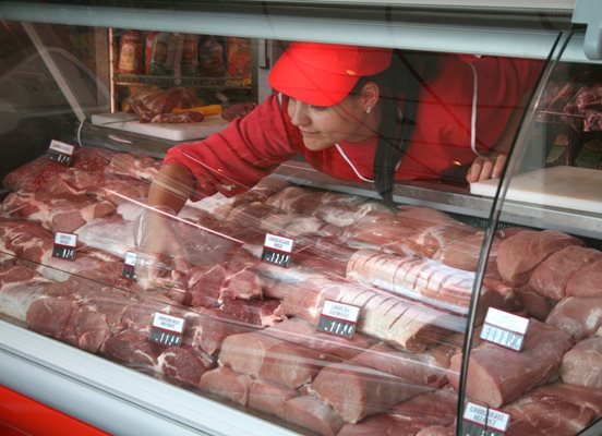 Свинското месо е запазило цената се за една година.