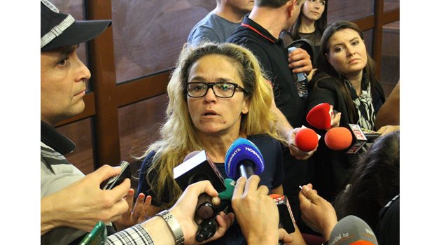 Десислава Иванчева по време на съдебни заседания
