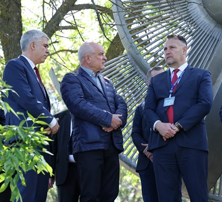 Премиерът Димитър Главчев и министърът на енергетиката Владимир Малинов посетиха централата в Козлодуй.
Снимки: Пресцентър на МС