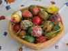 Красива кошница с великденски яйца за светлия празник (Снимки)