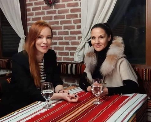 Олимпия Мелинте (вляво) и Гергана Стоянова. Снимка личен архив във Фейсбук