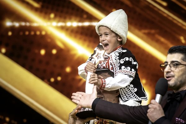 Шестгодишният Стефан след победата на "България търси талант"