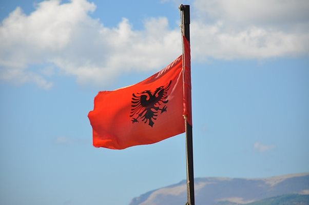 Флагът на Албания Снимка Pixabay