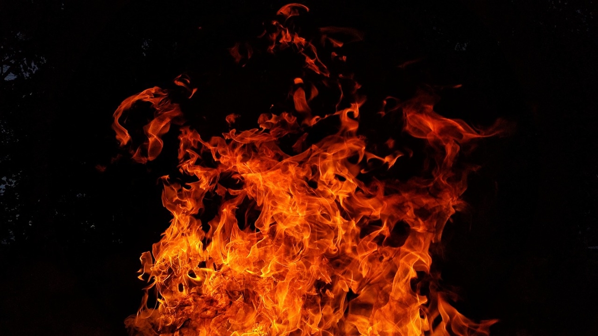 Възрастни хора бяха обгазени при пожар в новозагорското село Дядово