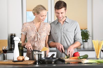 Ако готвите заедно с половинката, имате шанс за повече сексуални забавления. СНИМКА: Пиксабей