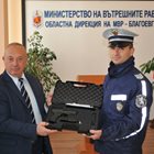 Заместник-министърът на вътрешните работи Емил Ганчев връчи награда „Почетен знак на МВР“ - III степен на Тодор Кимов – младши полицейски инспектор в РУ-Петрич.