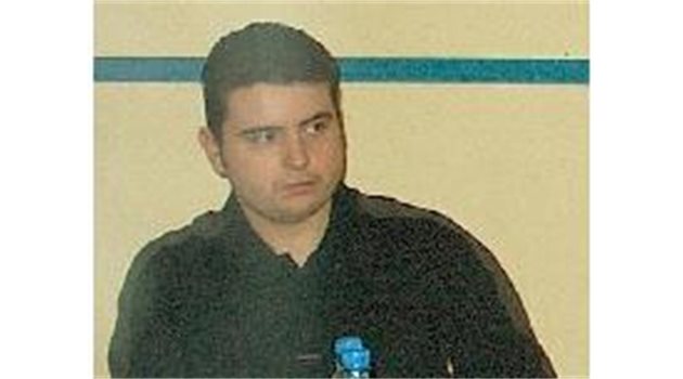 ДАЛАВЕРА: Бившият лидер на младежкото СДС в Русе Юлиан Спасов успява да се измъкне сух и невредим от правосъдието.