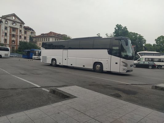 Автобусният бранш съобщава за големи загуби.