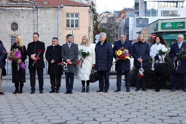 Десетки отбелязаха 79 г. от спасяването на пловдивските евреи.