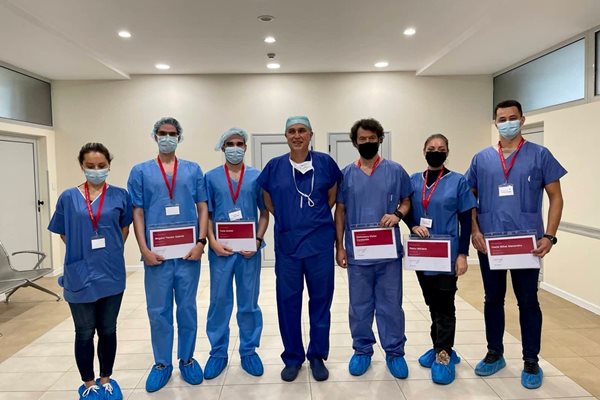 Хирурзи от Централната военна болница в Румъния преминаха двудневен курс на обучение във ВМА.
СНИМКА: ВМА