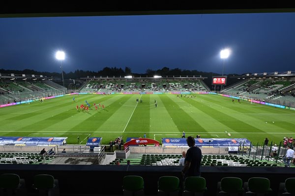 Стадионът в Разград преди началото на мача със Сърбия