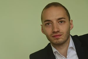 Димитър Ганев: Не гейтовете "горе", а социалните протести са по-рискови за властта