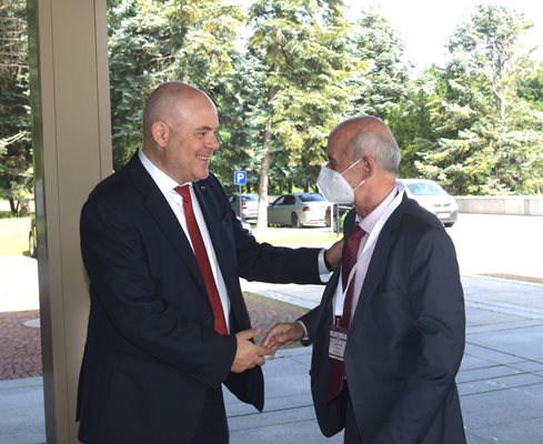 Главният прокурор Иван Гешев посреща главния прокурор на Република Северна Македония Любомир Йовески;