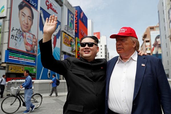 Двойниците на Ким Чен Ун и Доналд Тръмп вече са в Осака СНИМКИ: Ройтерс