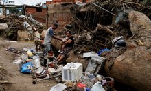 Венецуела: 22 са загиналите и над 50 изчезналите при свлачище