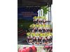 Двуметрова торта от суджуци краси
10-тия празник на горнооряховския суджук