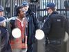 Британски полицаи обезвредиха мъж, който влезе в парламента